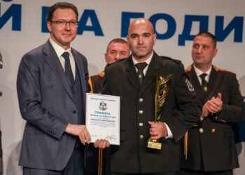 Министър Даниел Митов: Отдаваме заслуженото на мъжете и жените в униформа, които защитават стабилността и ни дават поводи за гордост (ВИДЕО)