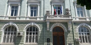 Сградата на Областна администрация – Варна, където се проведоха работни срещи по инициативата „12 стъпки към бъдещето на област Варна“.