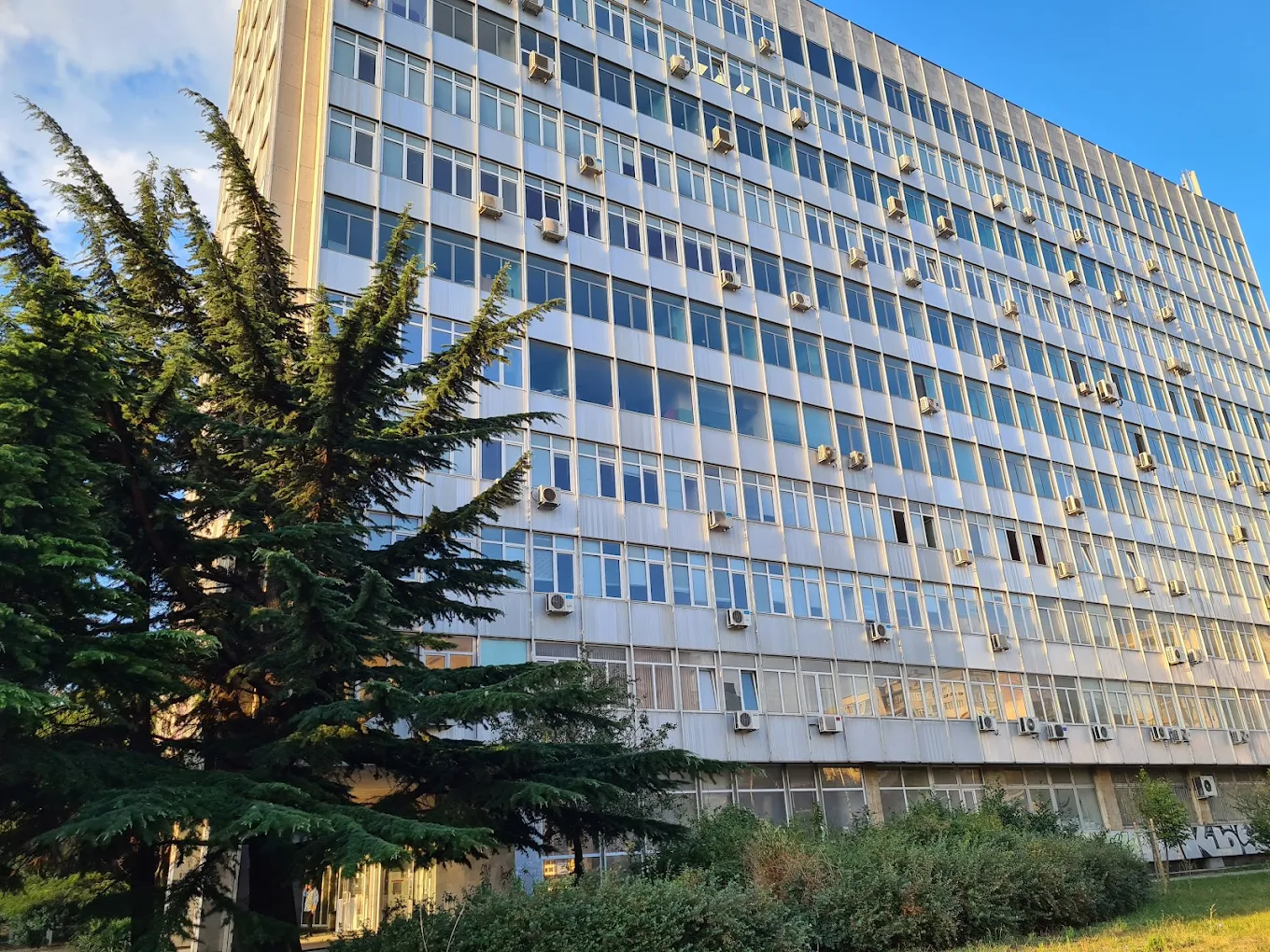 Измерване на радиационния гама-фон във Варна от здравните власти