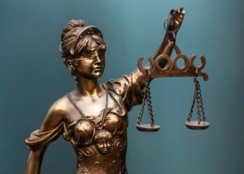 Разбита е организирана престъпна група за измамни онлайн платформи за инвестиции, чрез които са нанесени вреди на граждани на ЕС