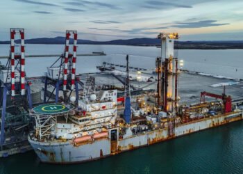 Корабът Noble Globetrotter дупчи дъното на Черно море: Защо това е опасна авантюра