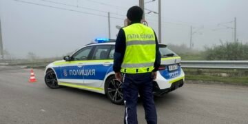 Засилен полицейски контрол по пътищата и около храмовете във Варна в празничните дни