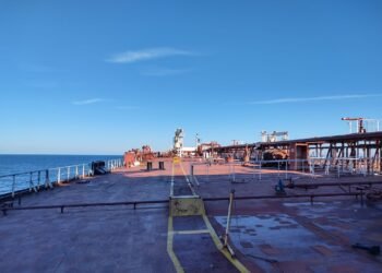 Танкер KAIROS е обезопасен и подготвен за буксировка до Бургаския залив