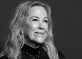 Светът се сбогува с Катрин О’Хара, звездата от “Сам вкъщи”