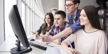 Община Варна търси експерт за Областния информационен център със заплата 1430 евро