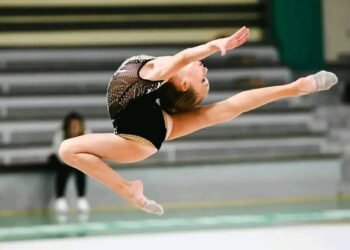 Гимнастичка от Варна “със сърце на Великан” и нейните приятелки майсторят мартенички с кауза