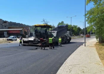 Риск от свличане спря ремонта на пътя “Аспарухово” – “Галата”