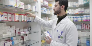 КЗК обсъди с браншовици жалби за завишение на цените при лекарствата