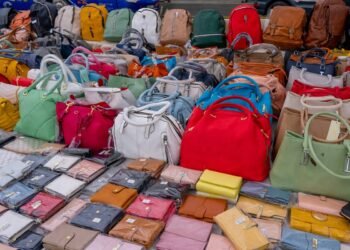 Съдът във Варна наказа търговец за фалшиви маркови стоки за десетки хиляди левове