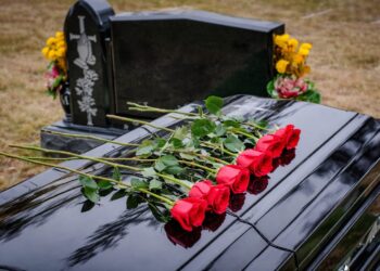 103-годишна жена оживя в деня на погребението си