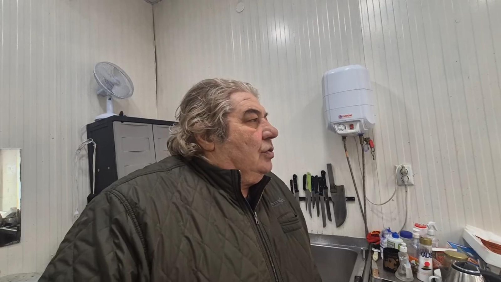 Красимир Ников говори пред медиите на Рибния пазар във Варна