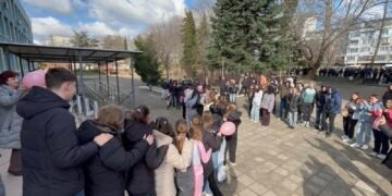 Ден за борба с агресията в училище в ПГСАГ “Васил Левски” Варна или как дори малък жест на подкрепа може да бъде нечия най-голяма надежда (ВИДЕО/СНИМКИ)