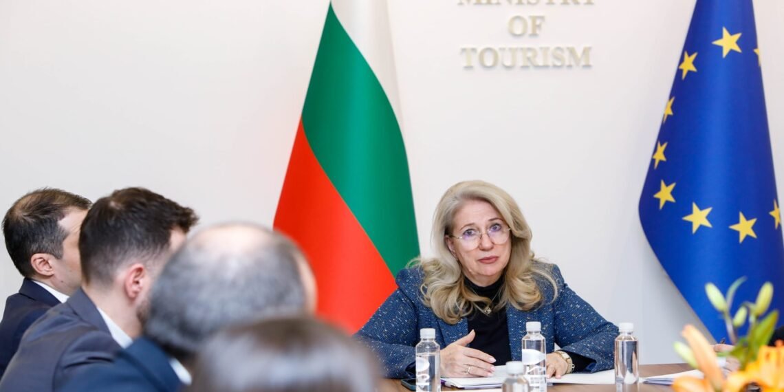 Министър Ирена Георгиева: Ще работим така, че туристическият бранш да се чувства уверен преди старта на летния сезон