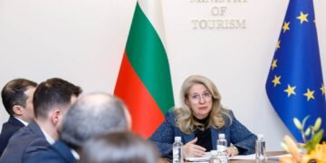 Министър Ирена Георгиева: Ще работим така, че туристическият бранш да се чувства уверен преди старта на летния сезон