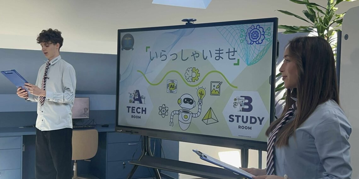 Представиха официално новия STEM центърът към ВТГ „Г. Ст. Раковски“ – вдъхновяващо пространство за откриватели  и мечтатели (ВИДЕО/СНИМКИ)