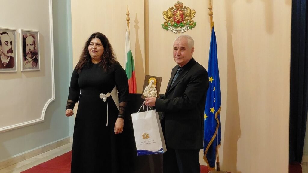 Атанас Михов при официалното встъпване в длъжност като областен управител на Варна