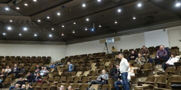 Черноморският младежки център във Варна на ръба на срока