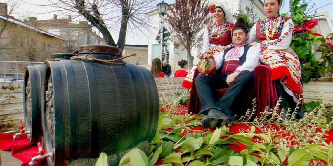 Трифон Зарезан е! Празнуват лозарите, кръчмарите и градинарите