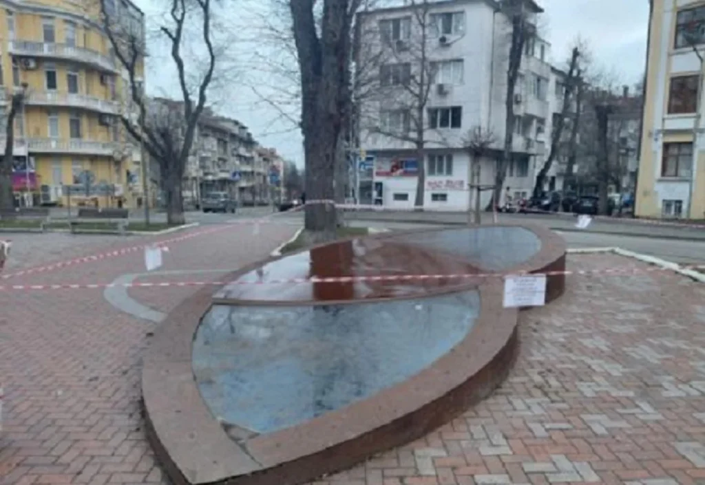 Археологическият обект в Шишковата градинка във Варна с поставен защитен капак