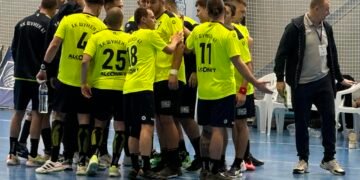 Хандбалният „Шумен 61” с рутинна победа срещу „Осъм” в спортния комплекс „Владислав Варненчик”