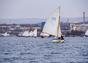 70-а юбилейна ветроходна регата „Трети март“ открива сезона във Варна