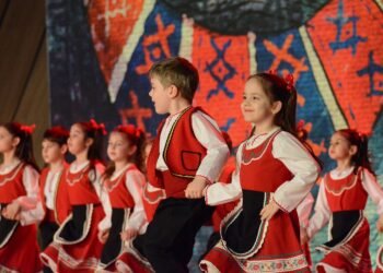 Над 100 000 лв. за лечение на двойки: Варна отново обедини сили „За повече варненчета“