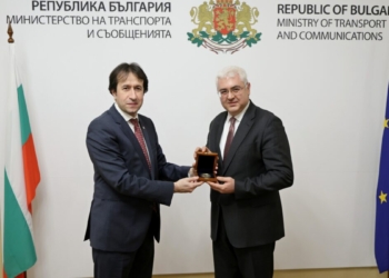 Съвместни действия за облекчаване на трафика на българо-турската граница обсъдиха министри и посланика на Турция у нас
