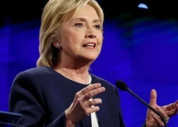 Хилъри Клинтън дава показания по “Епстийн” при закрити врата