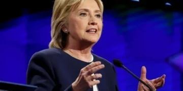 Хилъри Клинтън дава показания по “Епстийн” при закрити врата