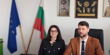 Български и румънски власти задържаха четирима извършители на серия телефонни измами