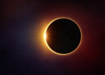 Фази на пръстеновидно слънчево затъмнение, при което Луната оставя видим „огнен пръстен“ около Слънцето