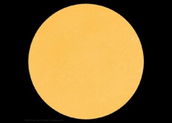 Слънцето остана без нито едно петно – какво означава това за бурите и сиянията?