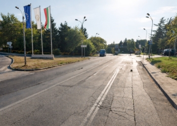 Пътната връзка между кв. Виница и к.к. „Св. св. Константин и Елена“ във Варна