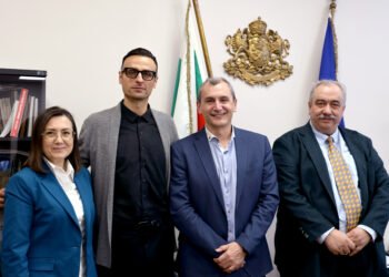 Детско здраве чрез спорт, обсъдиха министър Околийски и Димитър Бербатов