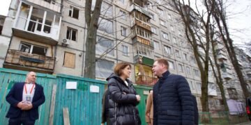 Министър Нейнски в Киев: Ужасите на войната са ежедневие за украинците