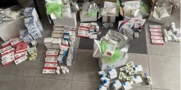 Служители на отдел „Икономическа полиция“- СДВР предотвратиха изпращането на пратки с лекарствени продукти с неясен произход за страни от ЕС