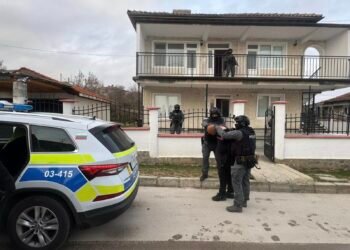 КПП-та и масови проверки във Варна – десетки нарушения и задържани (СНИМКИ)