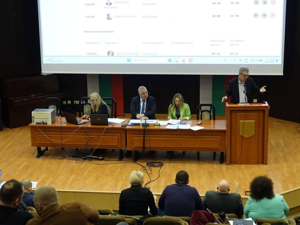 Община Варна може да се изправи пред съдебен спор заради Международния балетен конкурс, заяви общинският съветник Юлиян Минчев.