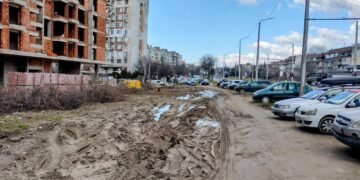 90 нови паркоместа до бул. „Трети март“? Идеята предизвика спор за зелените площи