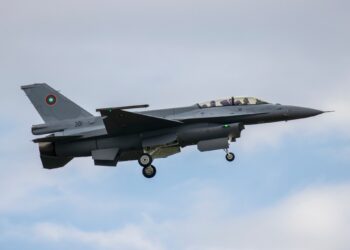 Изтребители F-16 от състава на българските ВВС изпълниха учебно-тренировъчни полети на летище „Васил Левски“