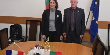 Предстоящите избори – основен акцент в разговорите между новия френски посланик н.пр. Мари Дюмулен с областния управител на Варна Атанас Михов