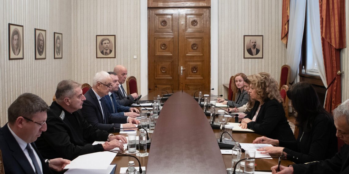 Президентът Илияна Йотова проведе консултативна среща във връзка с конфликта в Близкия изток