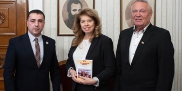 Президентът обсъди с представители на български организации в Молдова развитието на филиала на Русенския университет в Тараклия