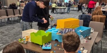 В Деня на водата STEM състезание събра във Варна 20 ученически отбора от цяла България