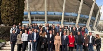 ДПС регистрира листата си за изборите във Варна: Йордан Цонев води кандидатите