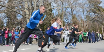 250 атлети от различни възрасти взеха участие в 63-тата Щафетна обиколка на Радио Варна по повод 3 март