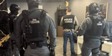 ГДБОП неутрализира престъпна група за рекет, действала чрез насилие, изнудване и отвличане (ВИДЕО/СНИМКИ)