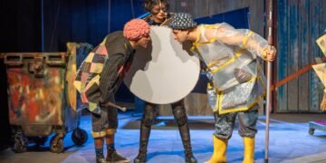 Спектакълът „Муа у тупан“ на Варненския драматичен театър с две награди от фестивала „Сцена, палитра, слово“ – Пловдив 2026