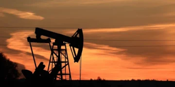 Руският петрол се връща в продажба: САЩ разрешават износ до април