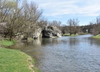 Проверки за незаконни сметища в речни легла и дерета: МОСВ даде указания на всички общини